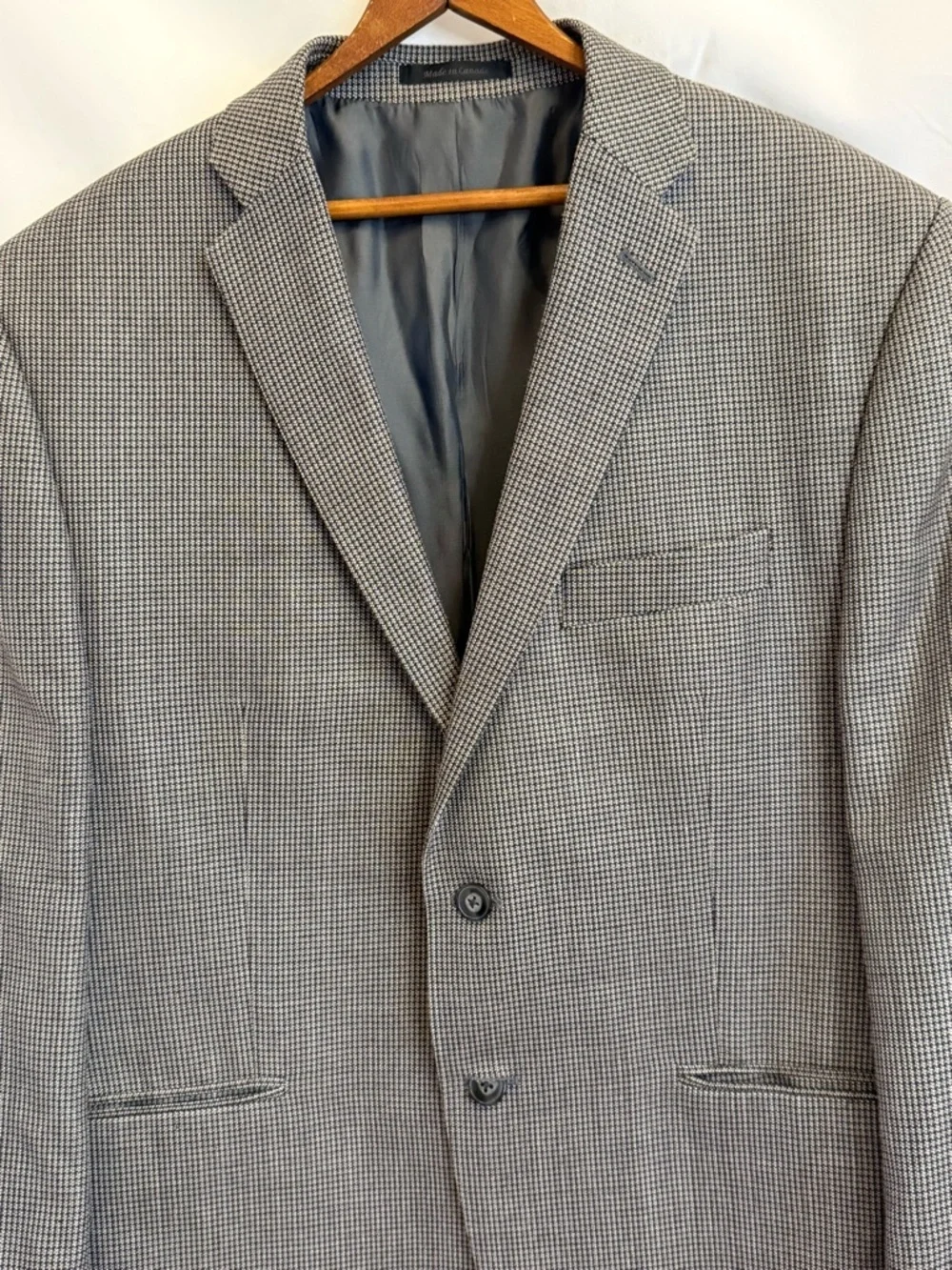 Calvin Klein Wool Silk Sport Coat Blazer 44S Gray Houndstooth 2 Button